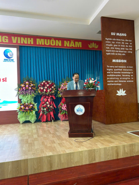 KHOA CƠ KHÍ TỔ CHỨC CÔNG BỐ QUYẾT ĐỊNH VÀ TRAO BẰNG TIẾN SĨ CHO NCS HỒ HỮU HUY