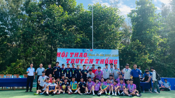 🎉 CHUNG KẾT GIẢI BÓNG ĐÁ & BẾ MẠC HỘI THAO TRUYỀN THỐNG SV KHOA CƠ KHÍ 2025–2026 🎉