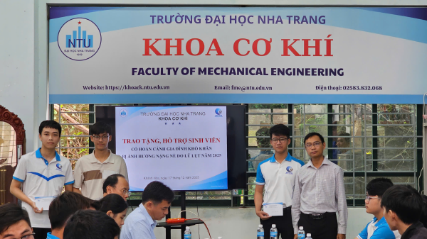 🌱 Khoa Cơ khí trao tặng, hỗ trợ sinh viên có hoàn cảnh khó khăn do lũ lụt năm 2025