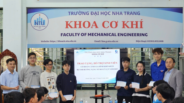 🌱 Khoa Cơ khí trao tặng, hỗ trợ sinh viên có hoàn cảnh khó khăn do lũ lụt năm 2025