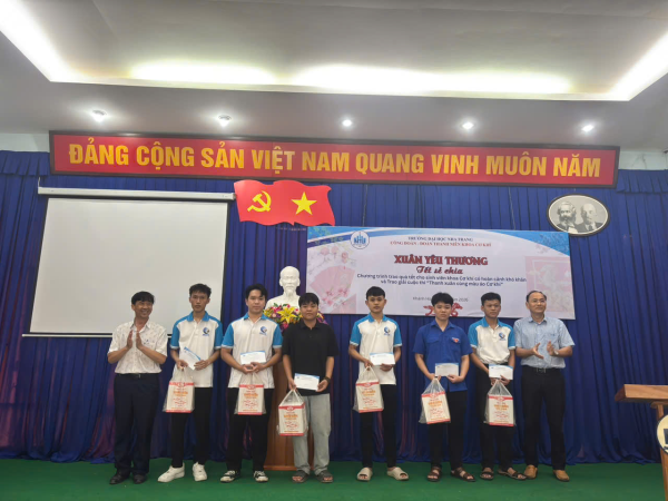 KHOA CƠ KHÍ TỔ CHỨC XUÂN YÊU THƯƠNG TẾT CHIA SẺ 2026