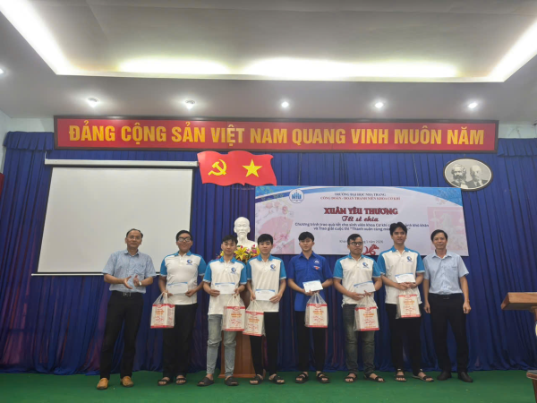 KHOA CƠ KHÍ TỔ CHỨC XUÂN YÊU THƯƠNG TẾT CHIA SẺ 2026