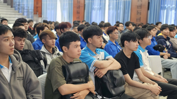 TALK SHOW “AUTOMOTIVE DESIGN” THÀNH CÔNG TẠI KHOA CƠ KHÍ – TRƯỜNG KỸ THUẬT VÀ CÔNG NGHỆ