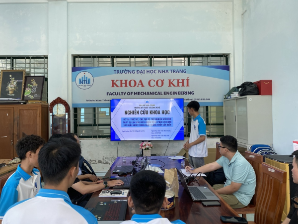 KHOA CƠ KHÍ TỔ CHỨC PHIÊN ĐÁNH GIÁ Ý TƯỞNG NGHIÊN CỨU KHOA HỌC SINH VIÊN NĂM 2026