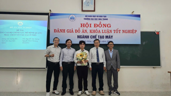 KHỞI ĐẦU BỠ NGỠ, KHÉP LẠI TỰ HÀO: HÀNH TRÌNH 4 NĂM ĐẠI HỌC VÀ DẤU ẤN NGHIÊN CỨU KHOA HỌC