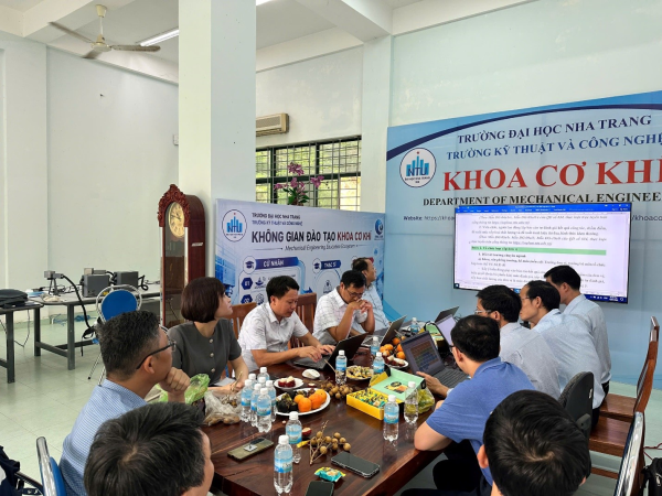 KHOA CƠ KHÍ TỔ CHỨC TỔNG KẾT NĂM HỌC 2025–2026