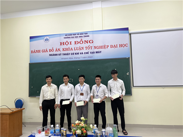 TỔ CHỨC HỘI ĐỒNG ĐÁNH GIÁ ĐỒ ÁN TỐT NGHIỆP ĐẠI HỌC CHO SINH VIÊN KHÓA 60 NĂM 2022