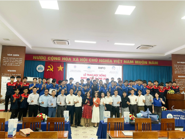 LỄ TRAO HỌC BỔNG RIIFO – ONE AND ONE 2024