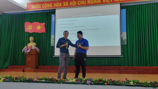 KHOA CƠ KHÍ TỔ CHỨC HỘI NGHỊ HỌC TỐT NĂM HỌC 2023 – 2024